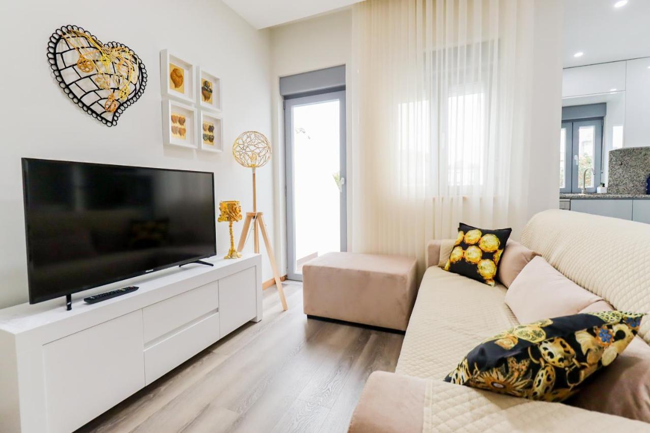 Tiana Apartment - City Centre With Terrace 비아나도카스텔로 외부 사진